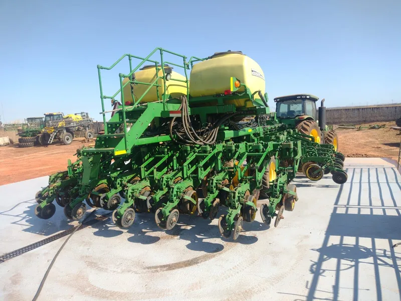John Deere DB74