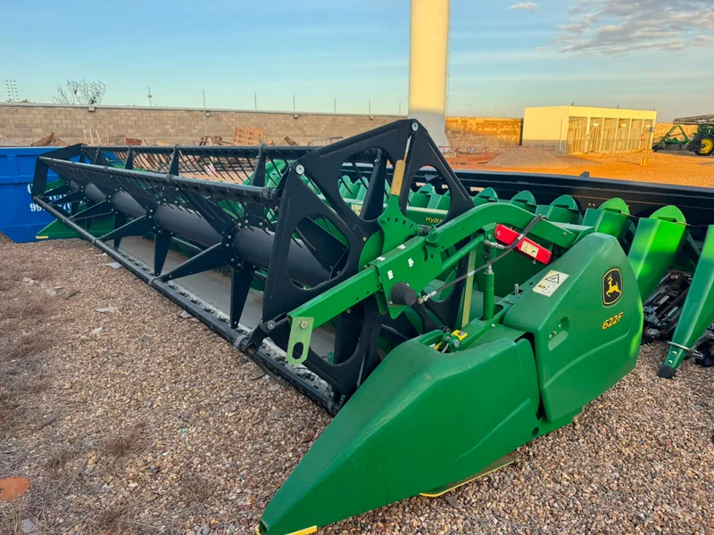 John Deere 622F