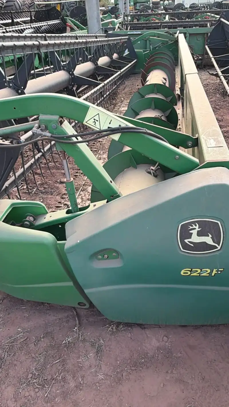 JOHN DEERE 622A
