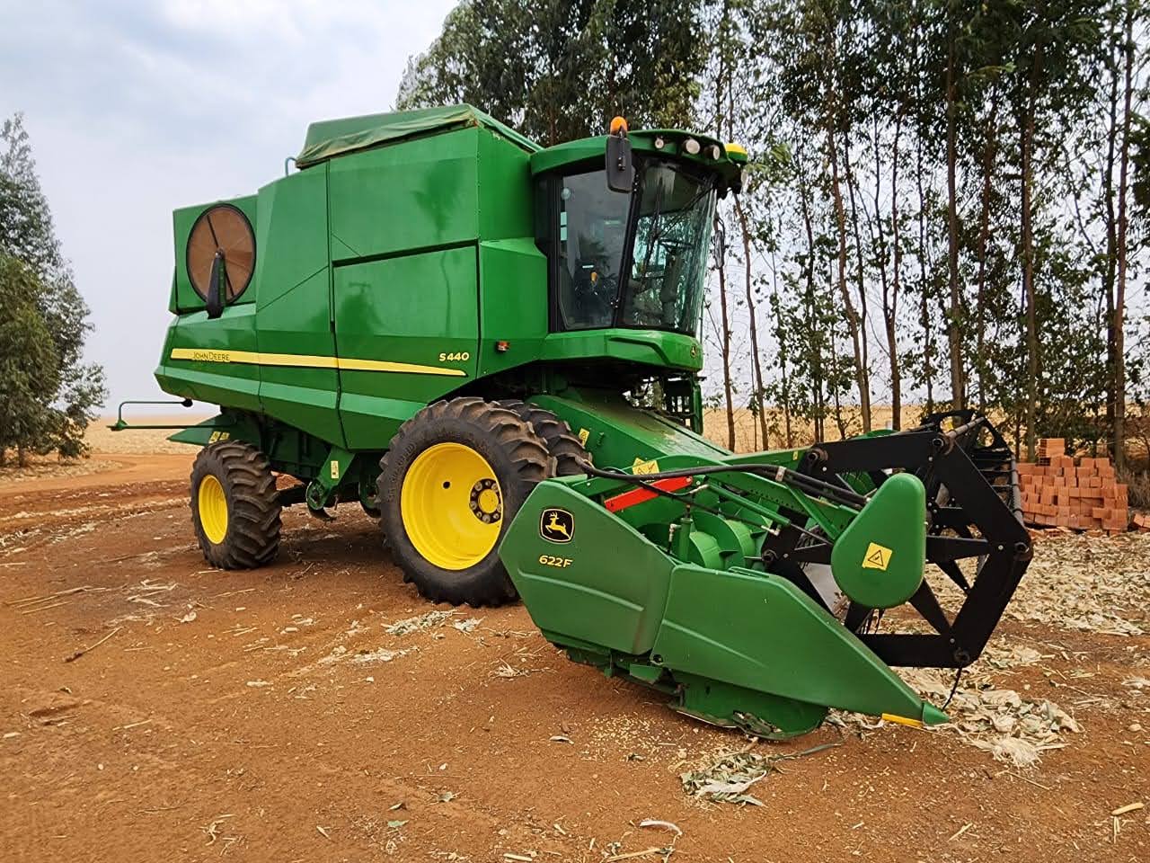 John Deere S440