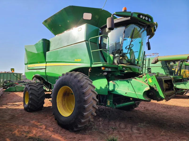 John Deere S680