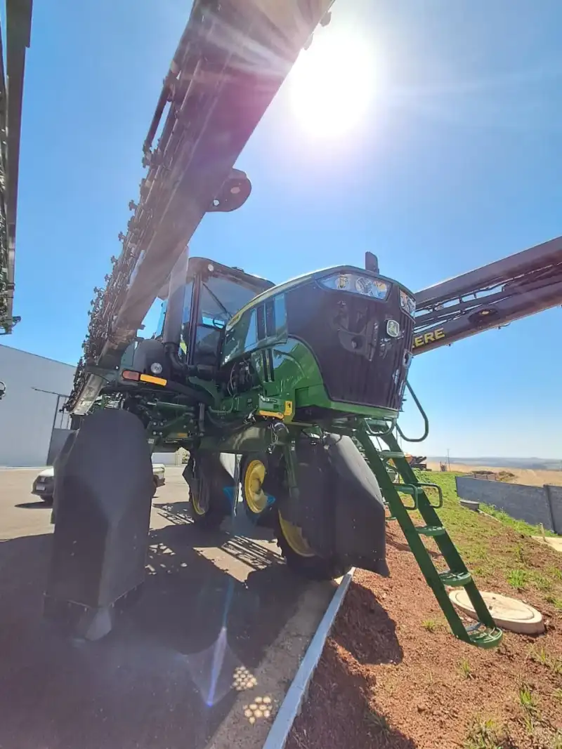 John Deere 230M