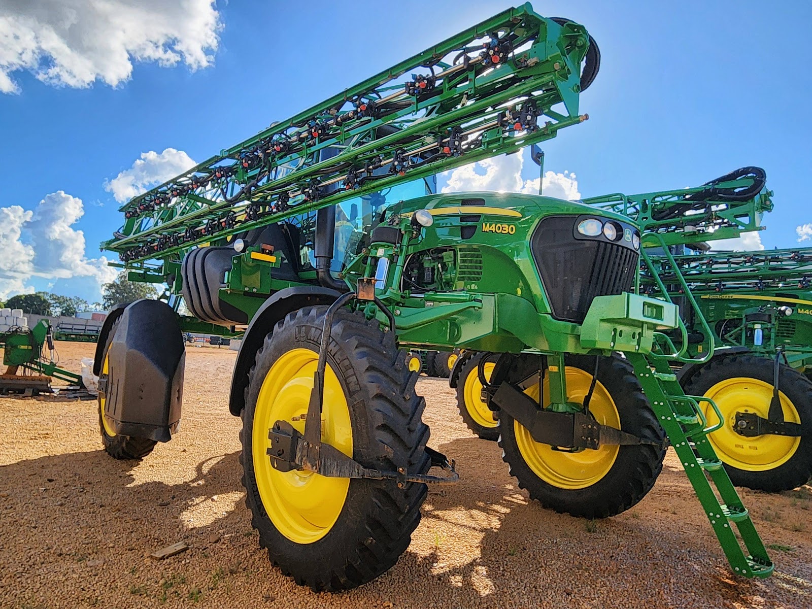 John Deere M4030