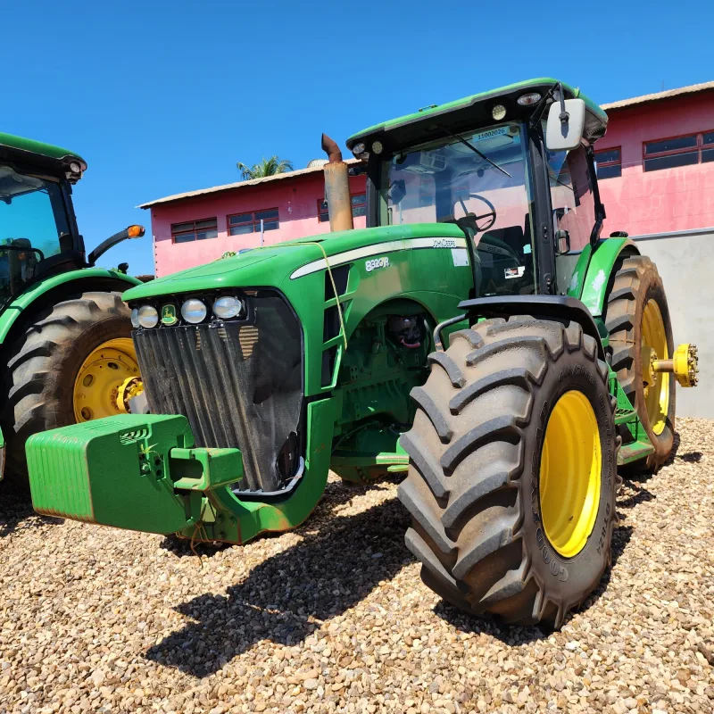 John Deere 8320R