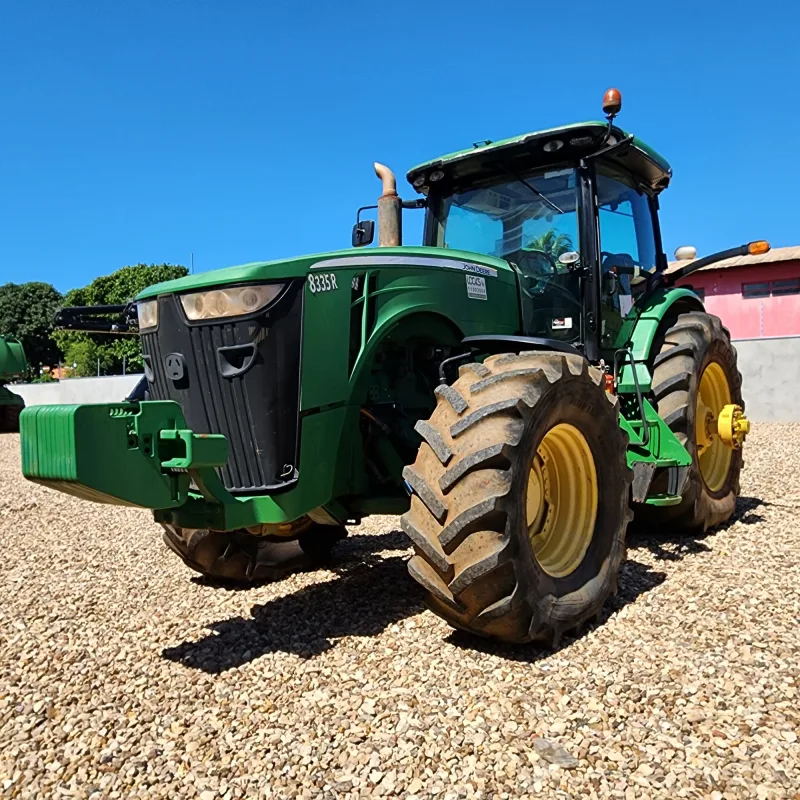 John Deere 8335R