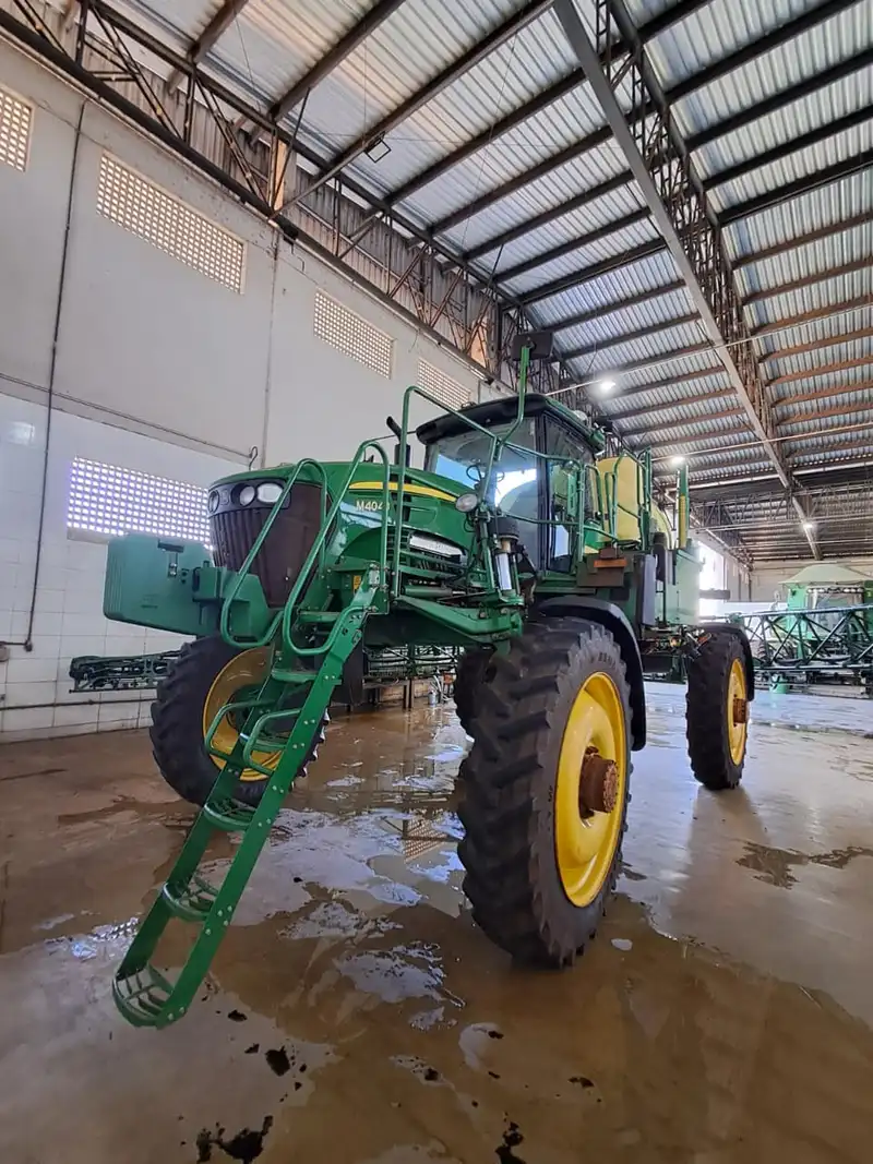 John Deere M4040