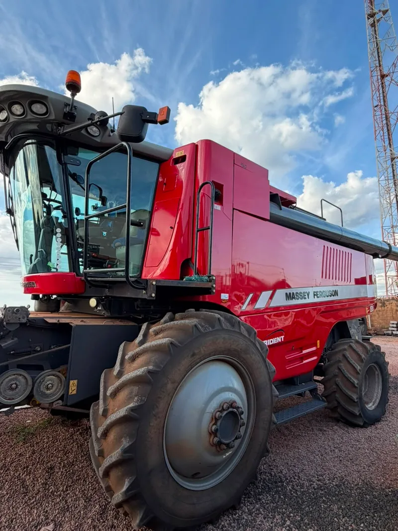 MASSEY FERGUSON 9895