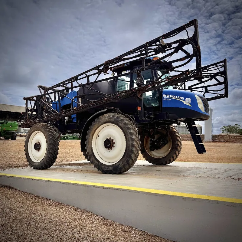 New Holland SP3500